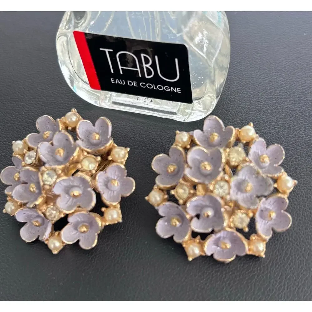 VINTAGE Forget Me Not Rhinestone & Pearl Gold Tone Clip On Earrings - Picture 1 of 6